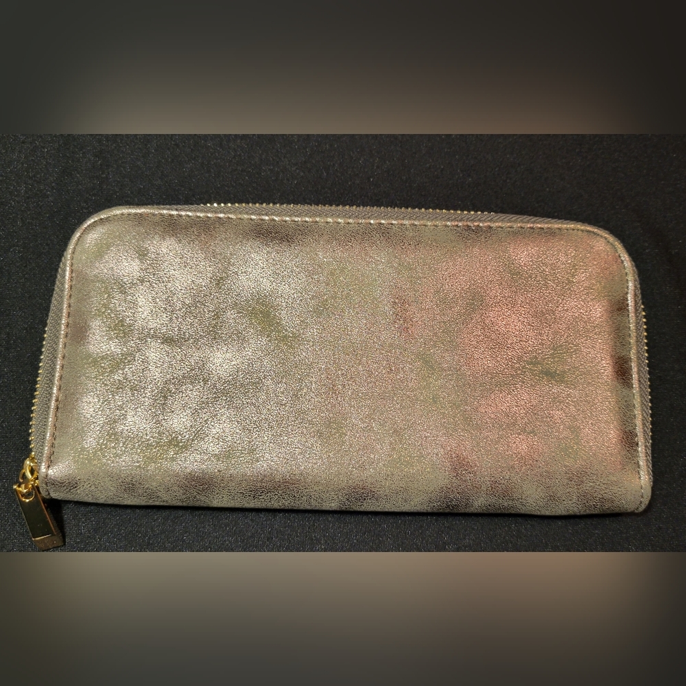 NWOT Pewter Wallet